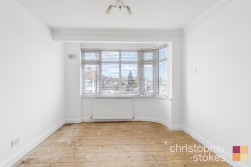 Colvin Gardens, Waltham Cross, EN8 8QZ