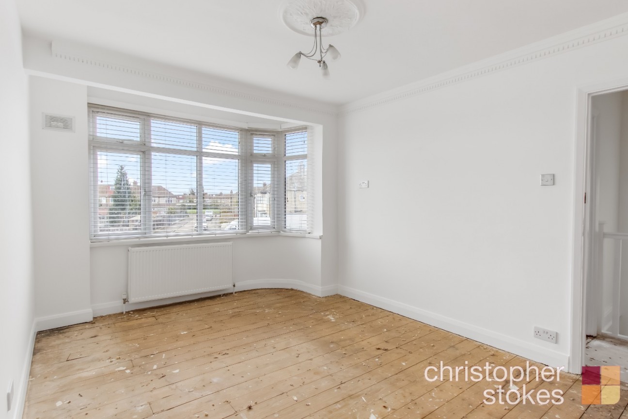 Colvin Gardens, Waltham Cross, EN8 8QZ