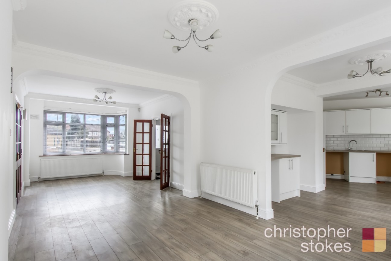 Colvin Gardens, Waltham Cross, EN8 8QZ