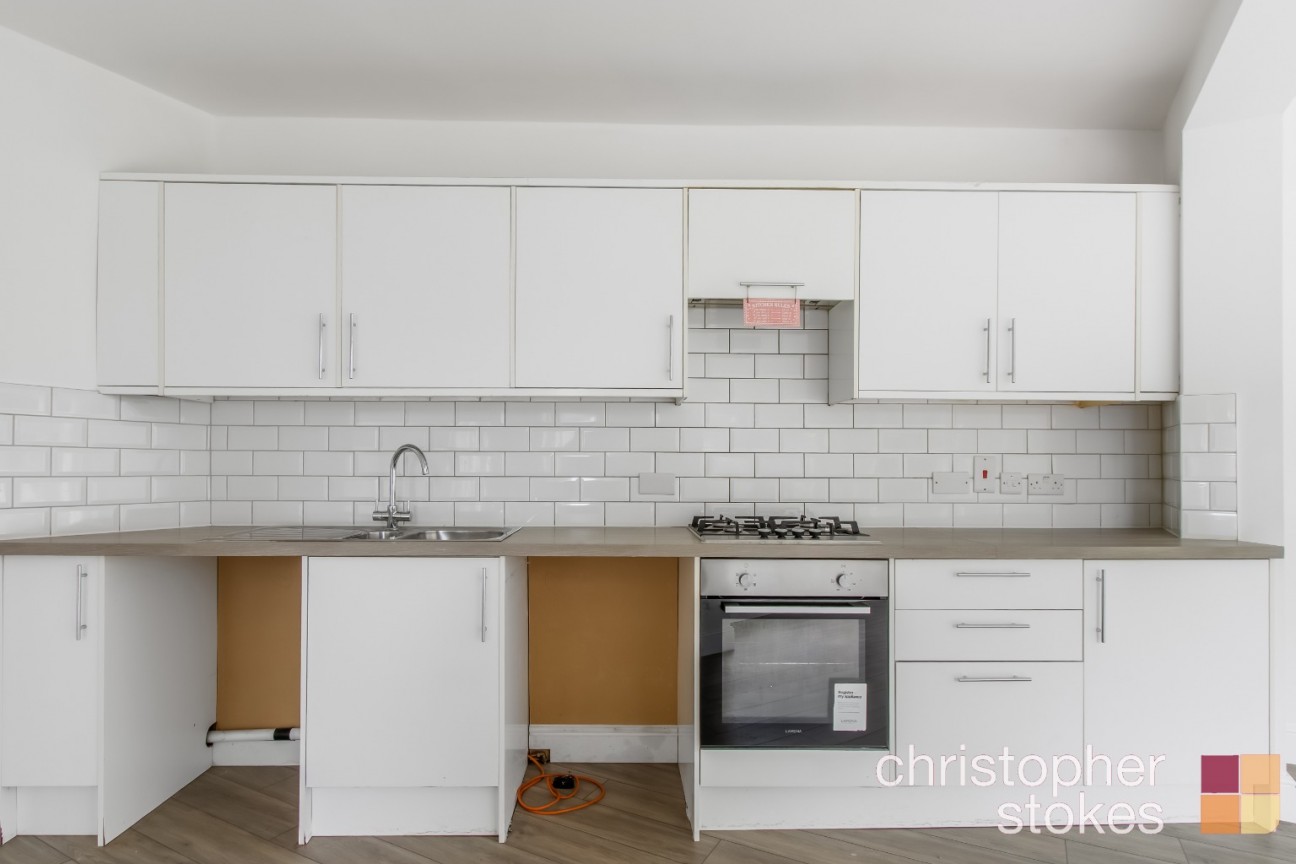 Colvin Gardens, Waltham Cross, EN8 8QZ