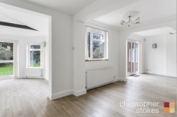 Colvin Gardens, Waltham Cross, EN8 8QZ