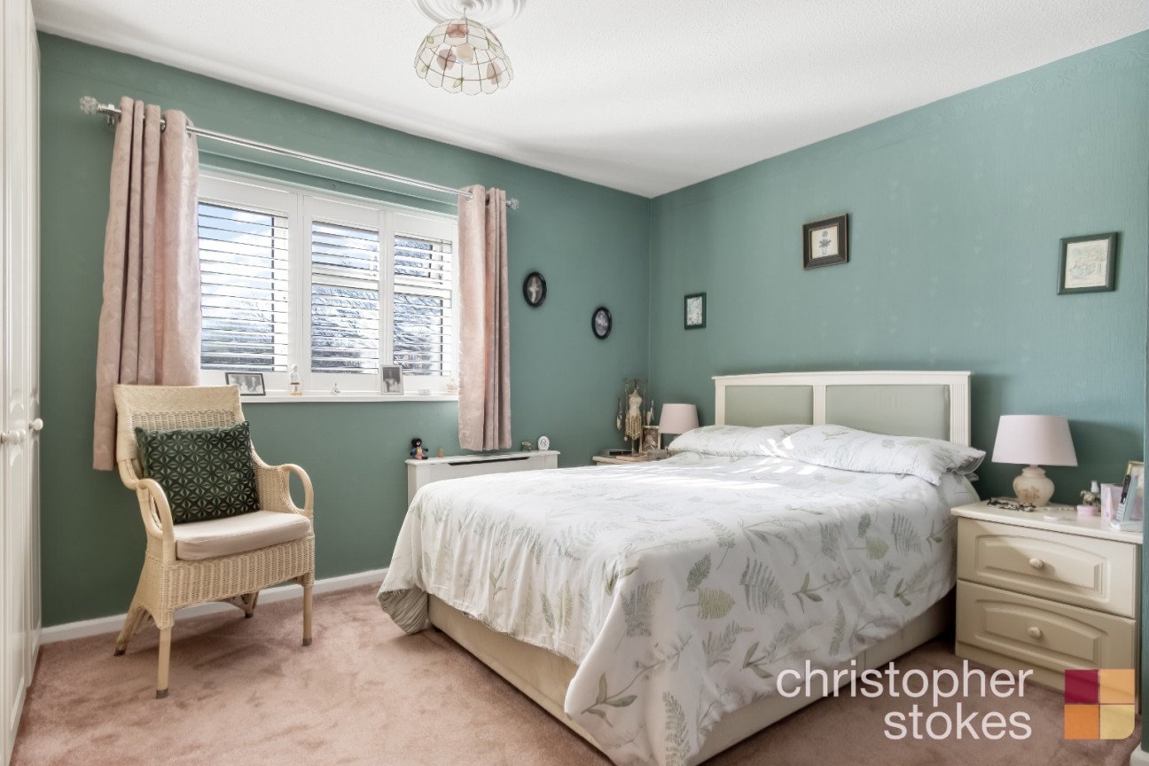 Holmesdale, Waltham Cross, Greater London, EN8 8RG