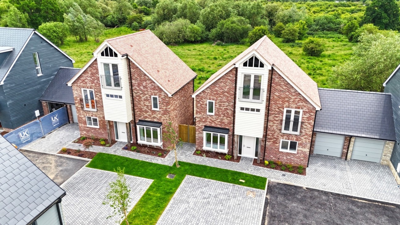 Kingfisher, The Chimes, Broxbourne, Essex, EN10 6RJ