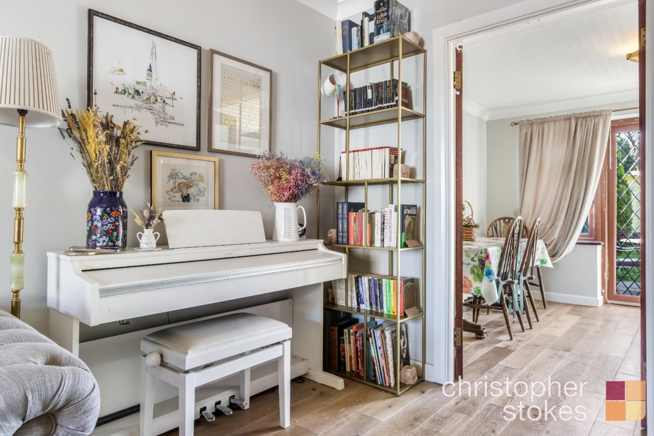 Palmers Way, Cheshunt, Hertfordshire, EN8 9HS