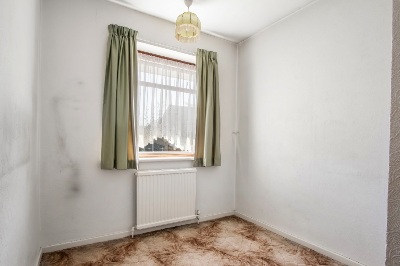 High Wood Road, Hoddesdon, Hertfordshire EN11 9AP