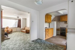 High Wood Road, Hoddesdon, Hertfordshire EN11 9AP