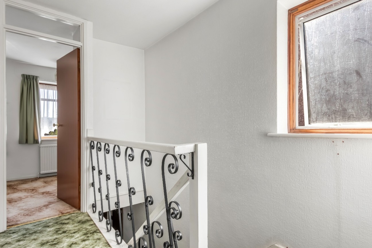 High Wood Road, Hoddesdon, Hertfordshire EN11 9AP