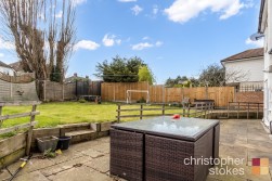 Holbeck Lane, Cheshunt, Hertfordshire, EN7 6QH