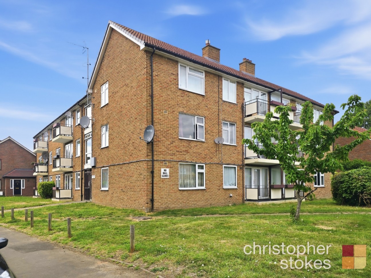 Downfield Road, Cheshunt,Hertfordshire, EN8 8SS