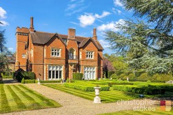 Bedwell Hall, Bedwell Park, Cucumber Lane, Essendon, Hatfield, Hertfordshire, AL9 6GJ
