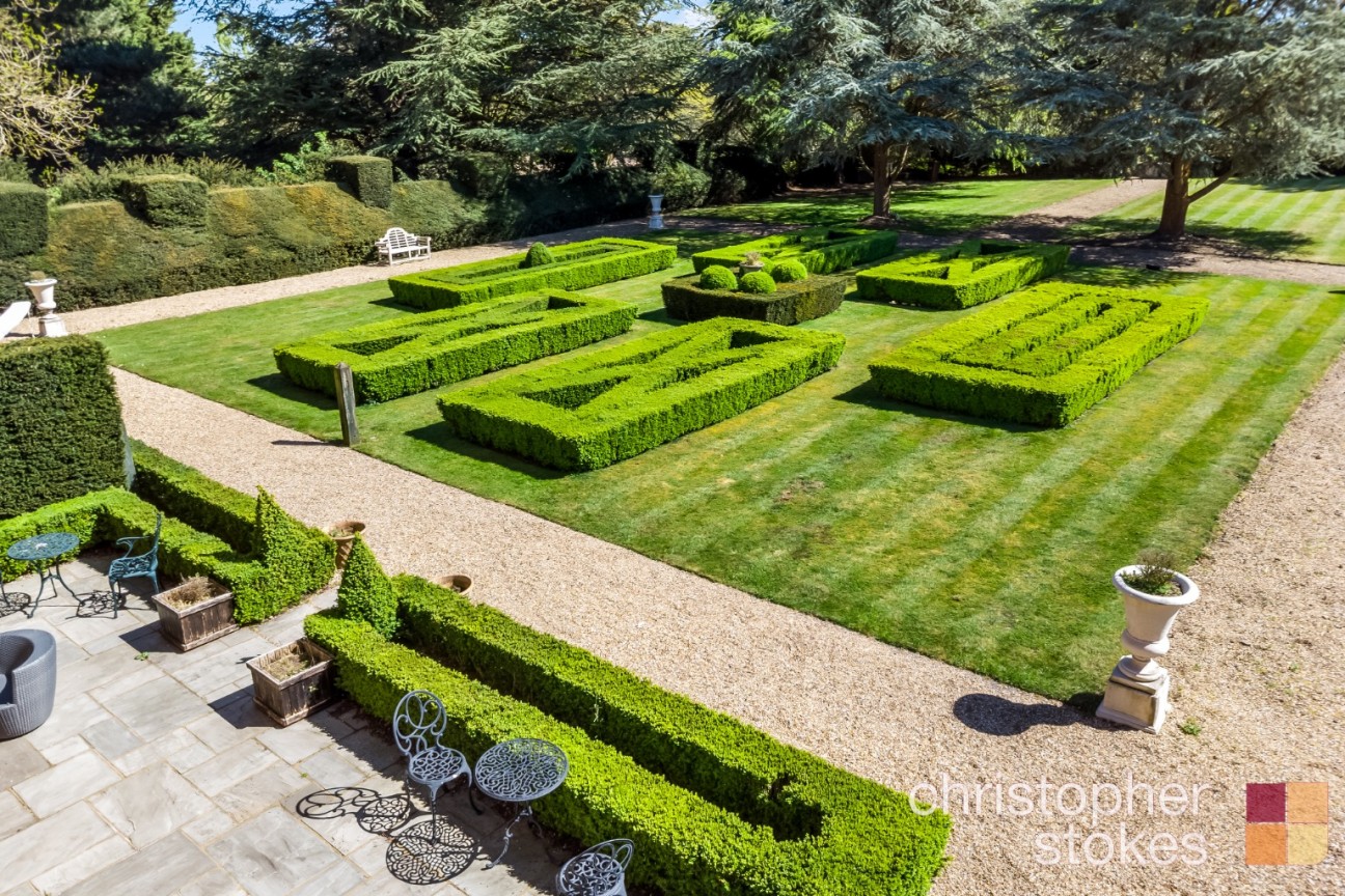 Bedwell Hall, Bedwell Park, Cucumber Lane, Essendon, Hatfield, Hertfordshire, AL9 6GJ