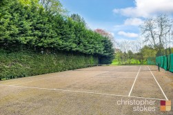 Bedwell Hall, Bedwell Park, Cucumber Lane, Essendon, Hatfield, Hertfordshire, AL9 6GJ