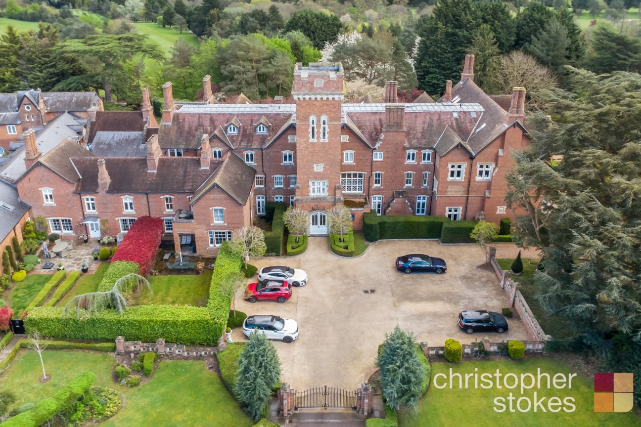 Bedwell Hall, Bedwell Park, Cucumber Lane, Essendon, Hatfield, Hertfordshire, AL9 6GJ