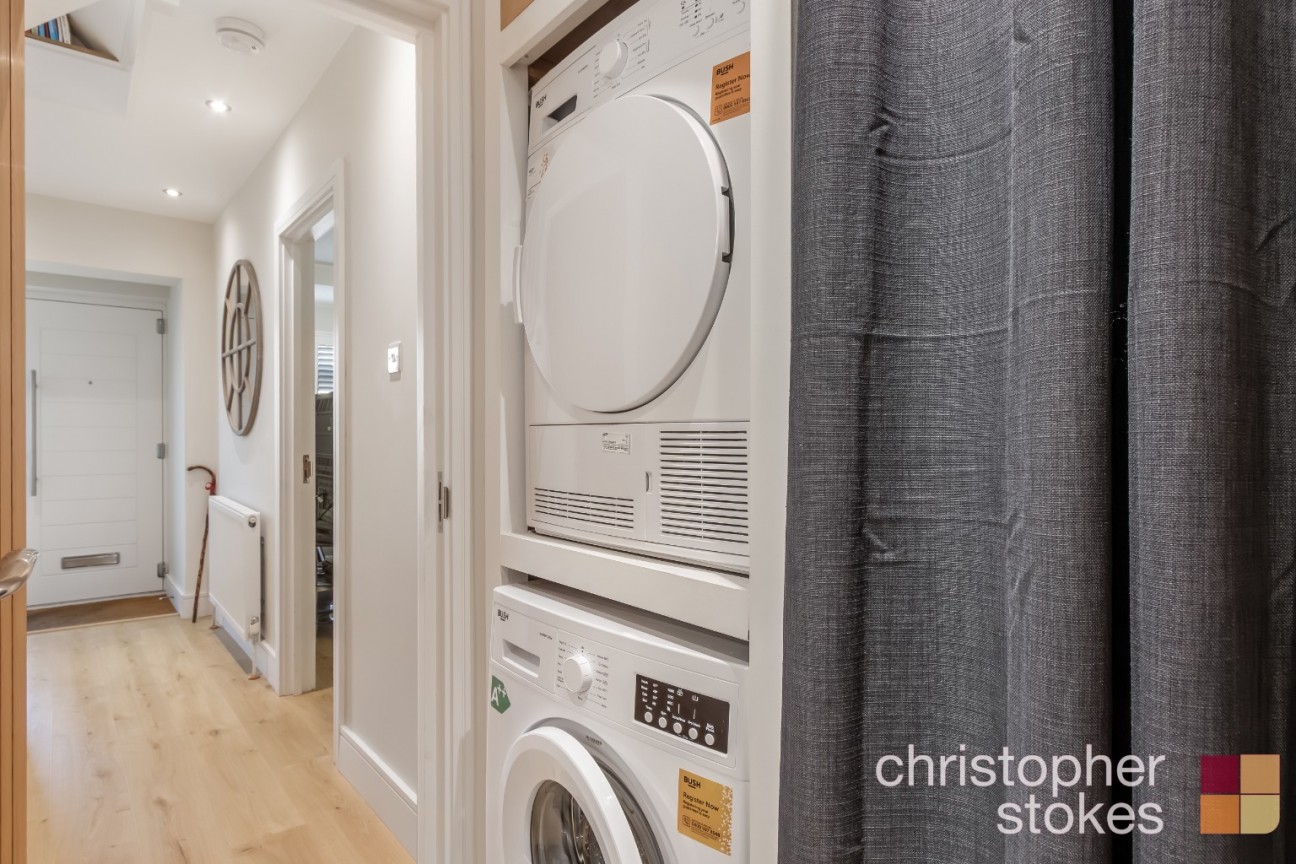 Trinity Lane, Waltham Cross, Hertfordshire, EN8 7EN