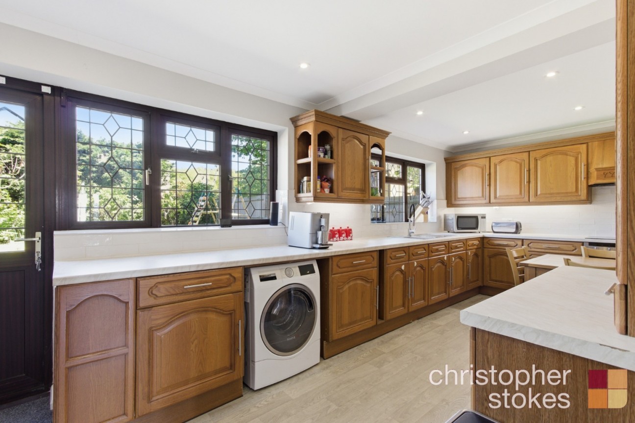 Springwood, Cheshunt, Hertfordshire, EN7 6AZ