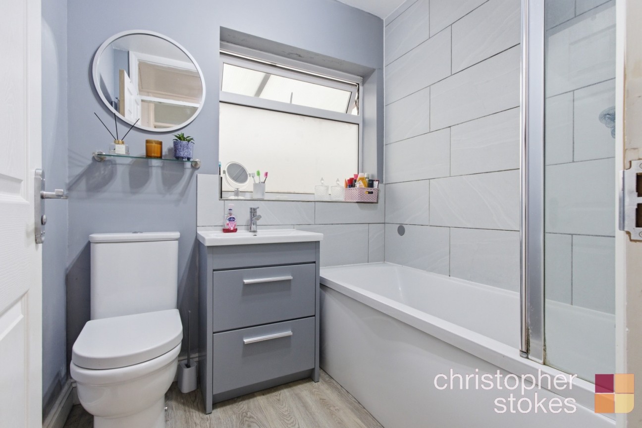 Bonney Grove, Goffs Oak, Waltham Cross, Hertfordshire, EN7 5LS