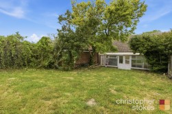 Bonney Grove, Goffs Oak, Waltham Cross, Hertfordshire, EN7 5LS