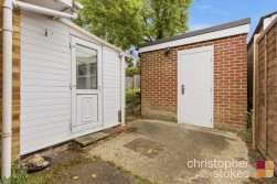 Bonney Grove, Goffs Oak, Waltham Cross, Hertfordshire, EN7 5LS