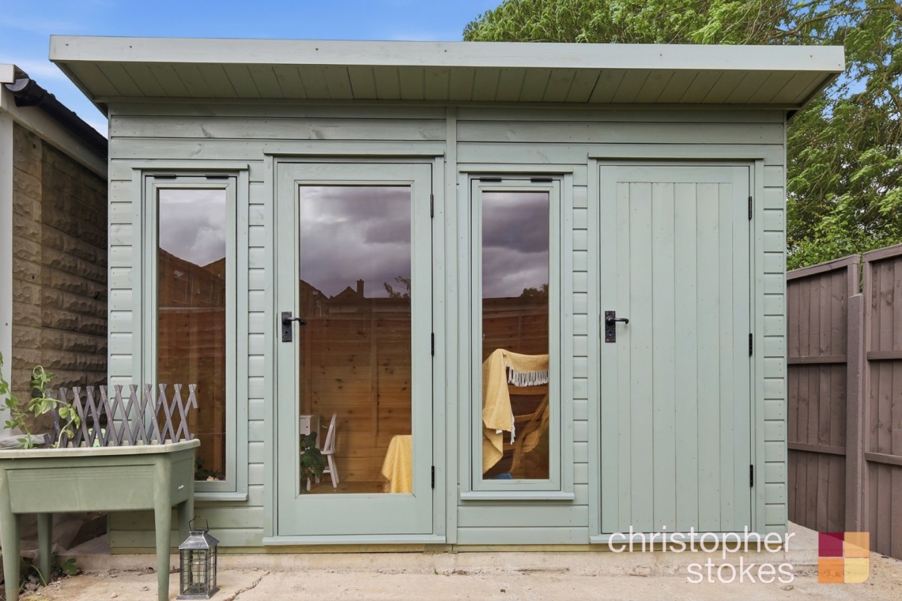 Elm Drive, Cheshunt, Hertfordshire, EN8 0RZ