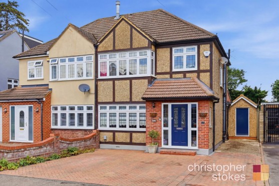 Pine Close, Cheshunt, Hertfordshire, EN8 0NG