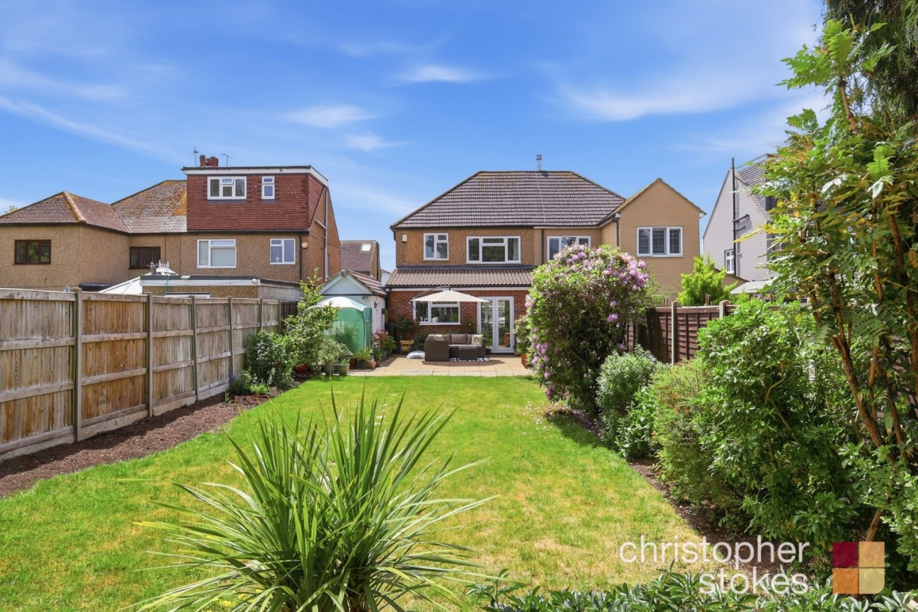 Pine Close, Cheshunt, Hertfordshire, EN8 0NG