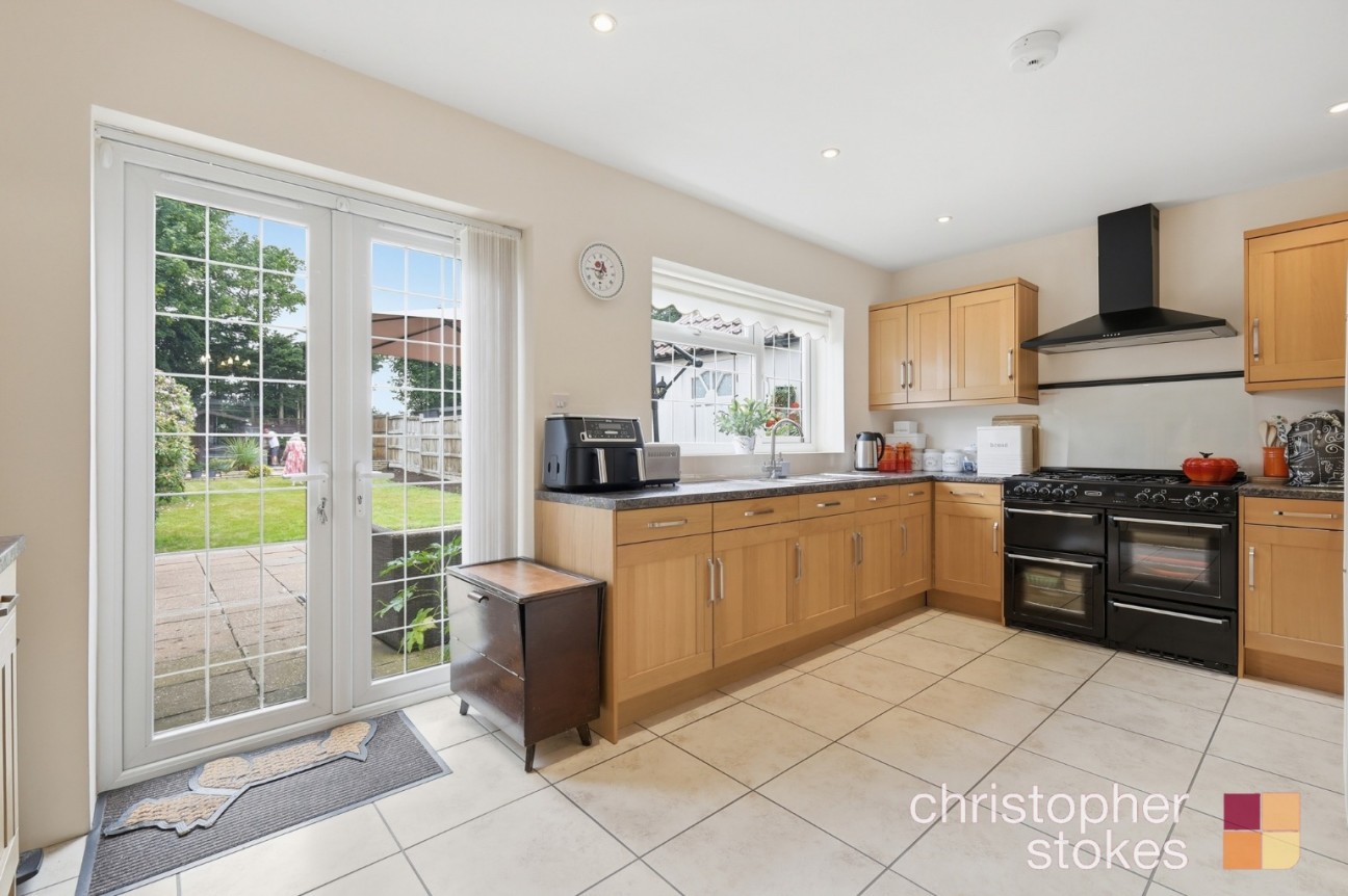 Pine Close, Cheshunt, Hertfordshire, EN8 0NG