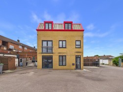 Killarney Court, Lodge Crescent, Waltham Cross, Hertfordshire, EN8 8EW