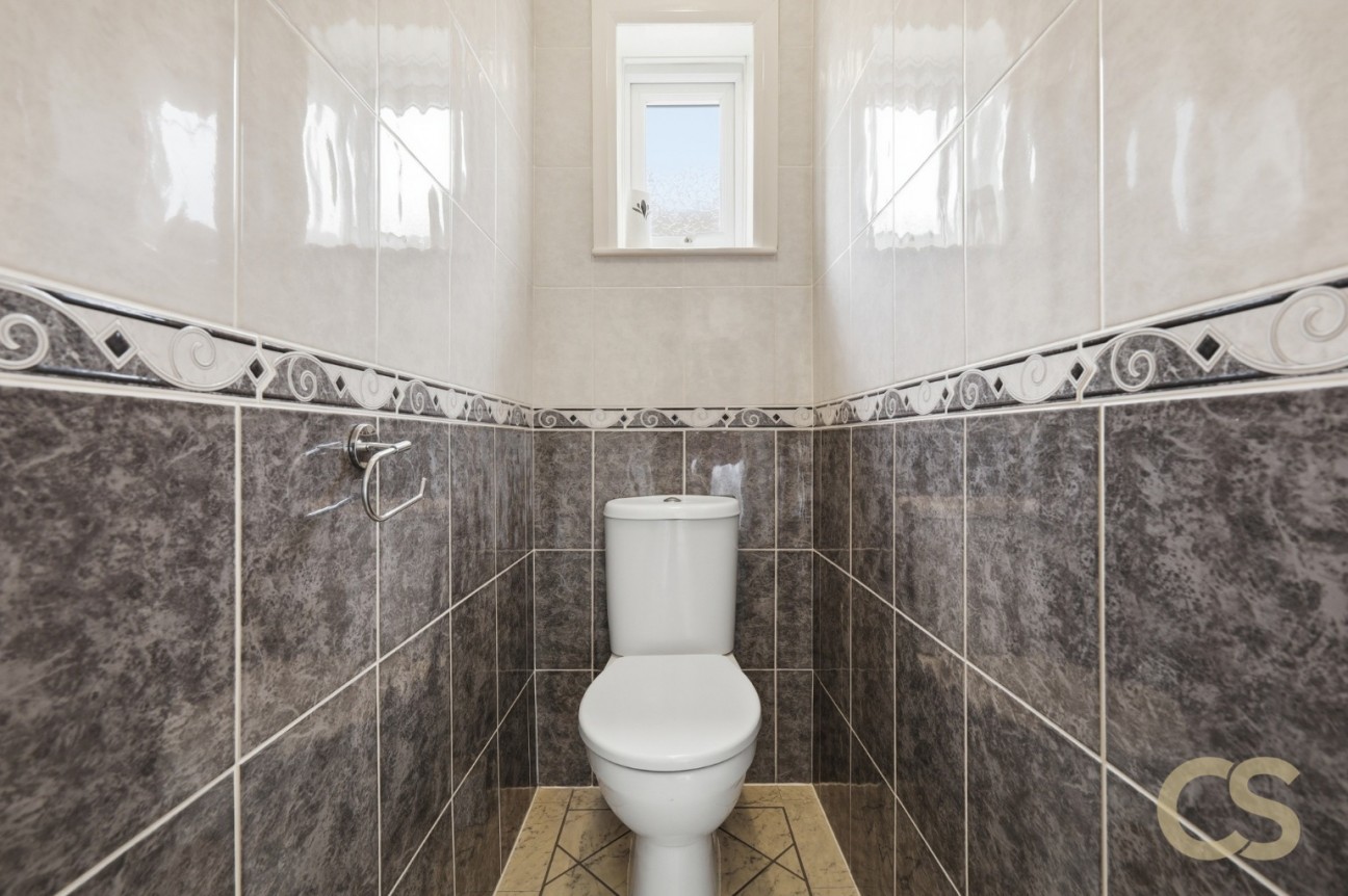 Cheshunt Wash, Cheshunt, Hertfordshire, EN8 0LW