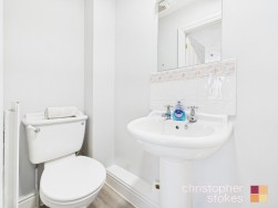 Dairyglen Avenue, Cheshunt, Hertfordshire, EN8 8JX