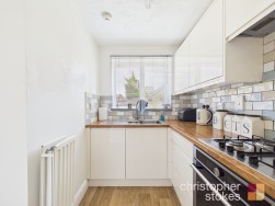 Dairyglen Avenue, Cheshunt, Hertfordshire, EN8 8JX