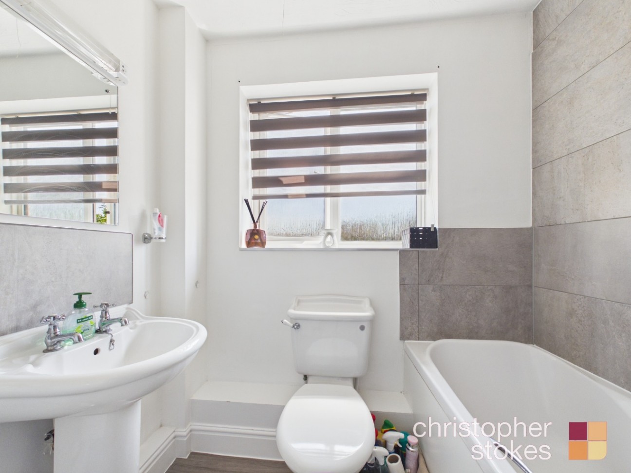 Dairyglen Avenue, Cheshunt, Hertfordshire, EN8 8JX