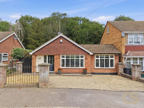 Bonney Grove, Goffs Oak, Hertfordshire, EN7 5LS