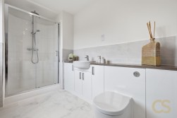The Wraysbrook, Pecks Hill, Nazeing, Waltham Abbey, Essex, EN9 2NX