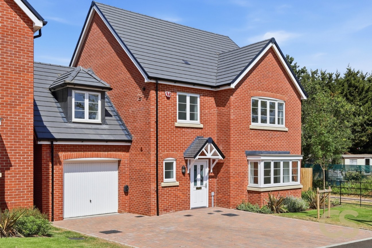 The Wraysbrook, Pecks Hill, Nazeing, Waltham Abbey, Essex, EN9 2NX