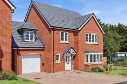 The Wraysbrook, Pecks Hill, Nazeing, Waltham Abbey, Essex, EN9 2NX
