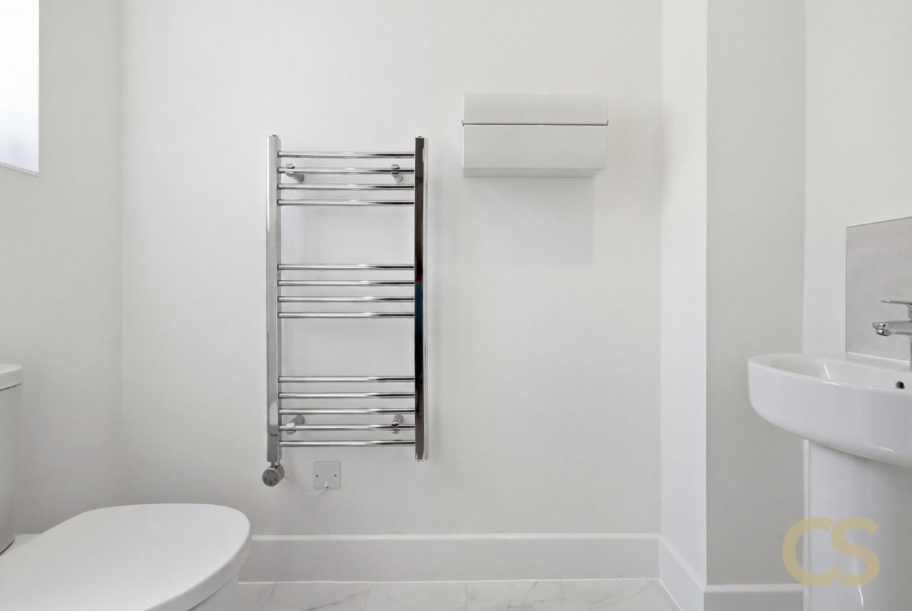 The Wraysbrook, Pecks Hill, Nazeing, Waltham Abbey, Essex, EN9 2NX