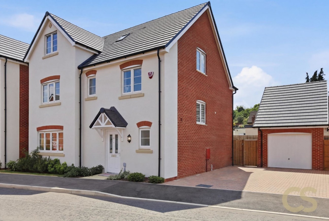 The Weald, Pecks Hill, Nazeing, Waltham Abbey, Essex, EN9 2NX