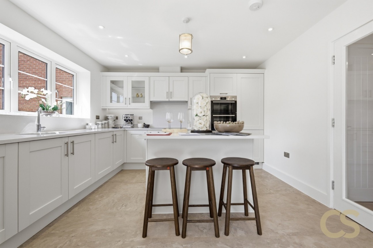 The Weald, Pecks Hill, Nazeing, Waltham Abbey, Essex, EN9 2NX