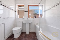 Sandon Road, Cheshunt,Hertfordshire, EN8 9RB