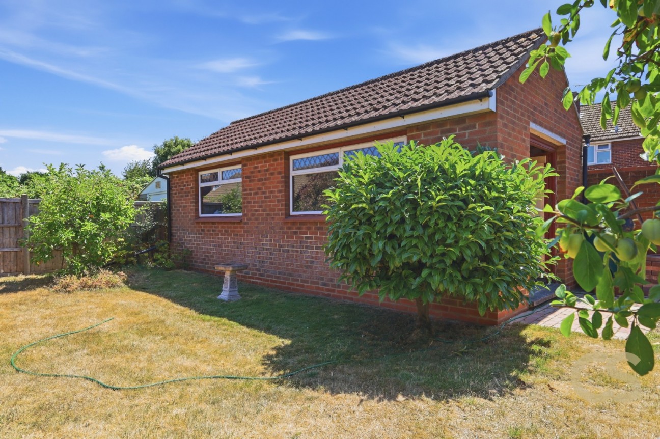 Sandon Road, Cheshunt,Hertfordshire, EN8 9RB