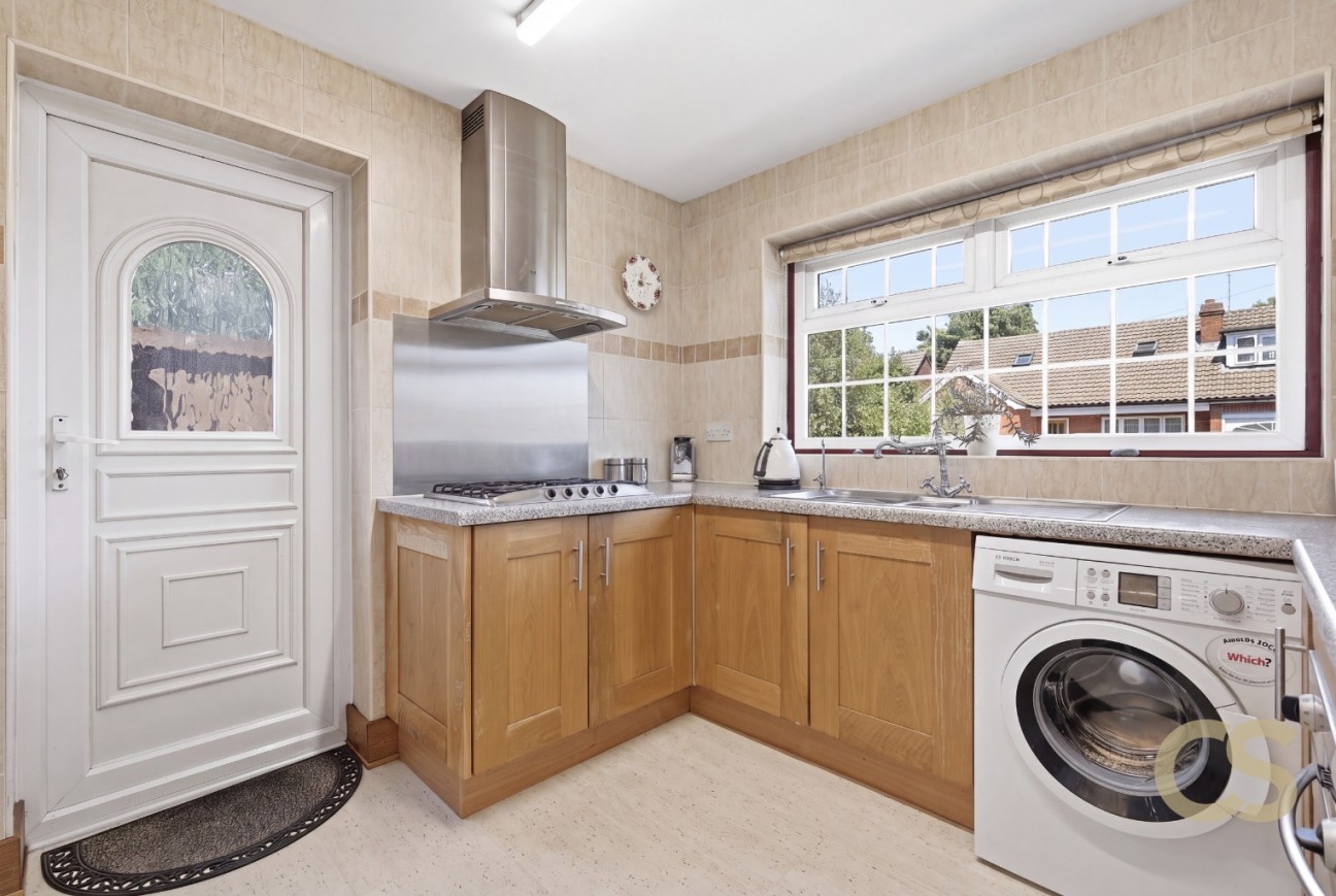 Sandon Road, Cheshunt,Hertfordshire, EN8 9RB
