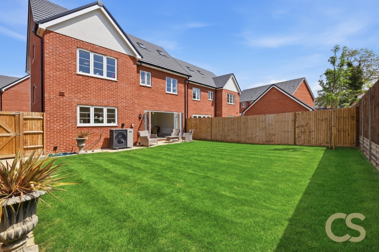 The Weald, Pecks Hill, Nazeing, Waltham Abbey, Essex, EN9 2NX