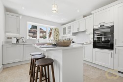 The Weald, Pecks Hill, Nazeing, Waltham Abbey, Essex, EN9 2NX