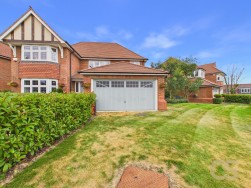 The Henley, Hendricks Green, Goffs Oak, Hertfordshire, EN7 5QF