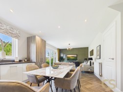 Oxford Lifestyle, Hendricks Green, Goffs Oak,Hertfordshire, EN7 5QF