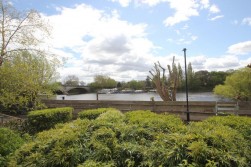 Kew Bridge Road, Brentford. TW8