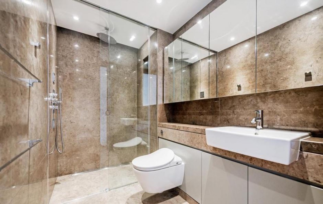 Parr's Way, Hammersmith, W6