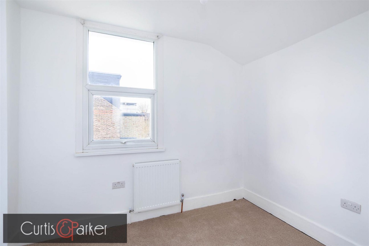 Coldershaw Road, London