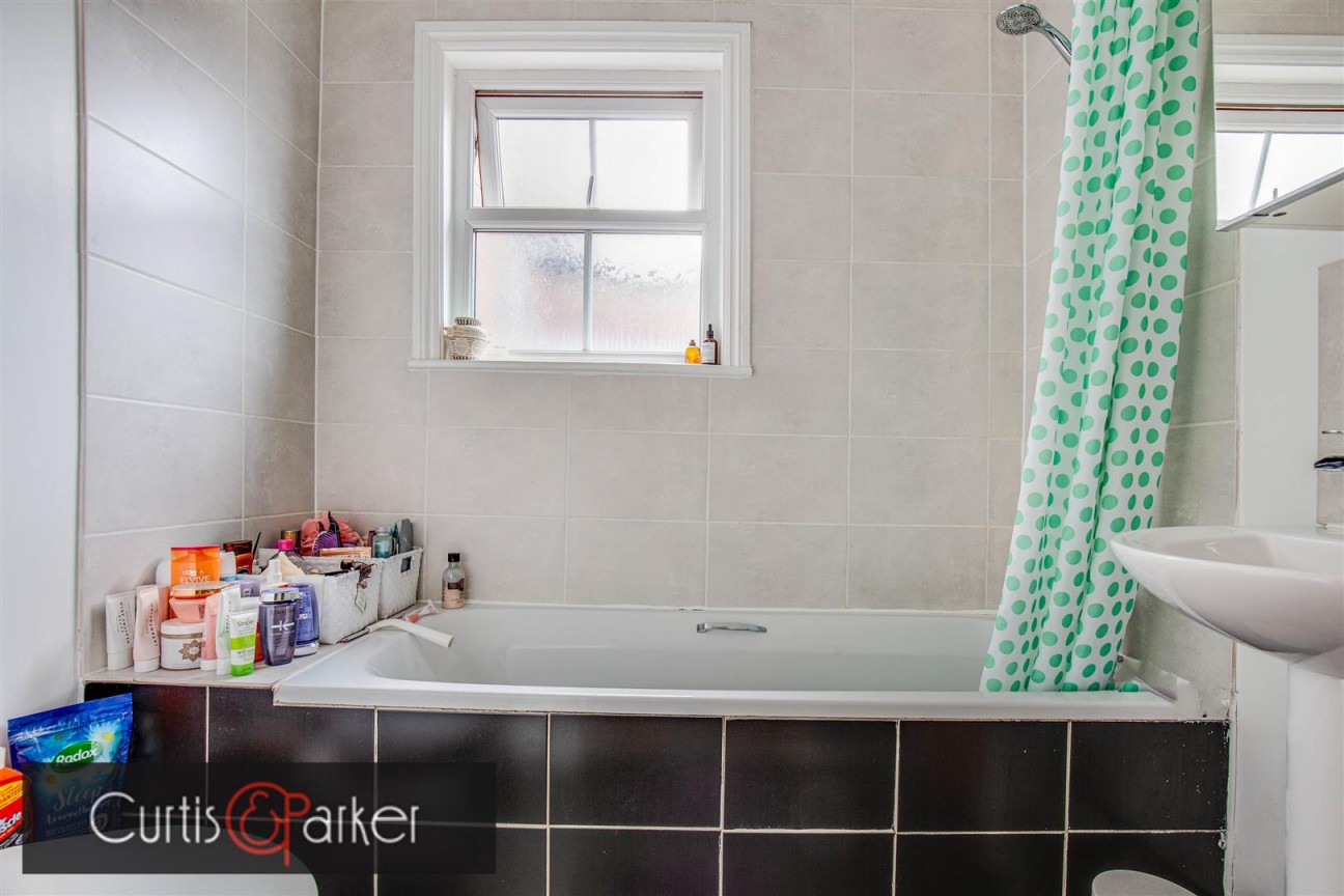 Holberton Gardens, Kensal Green, NW10