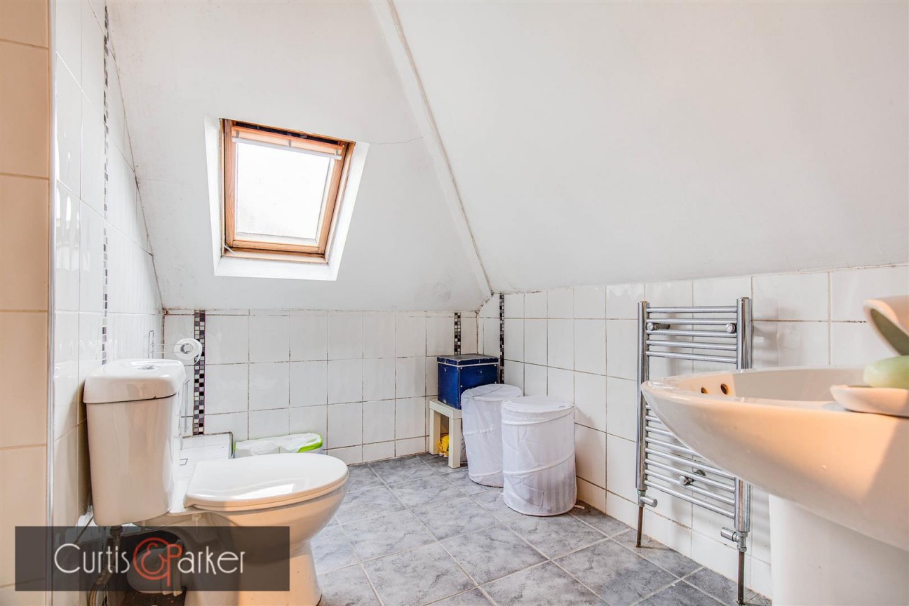 Gunnersbury Avenue, Acton, W3